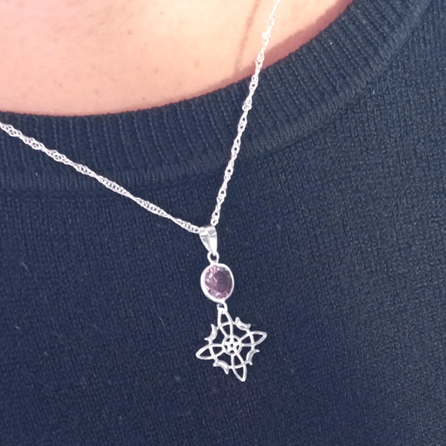 Collar Wicca Nudo de Bruja de Plata con Piedra Amatista - Bisutería Lola D