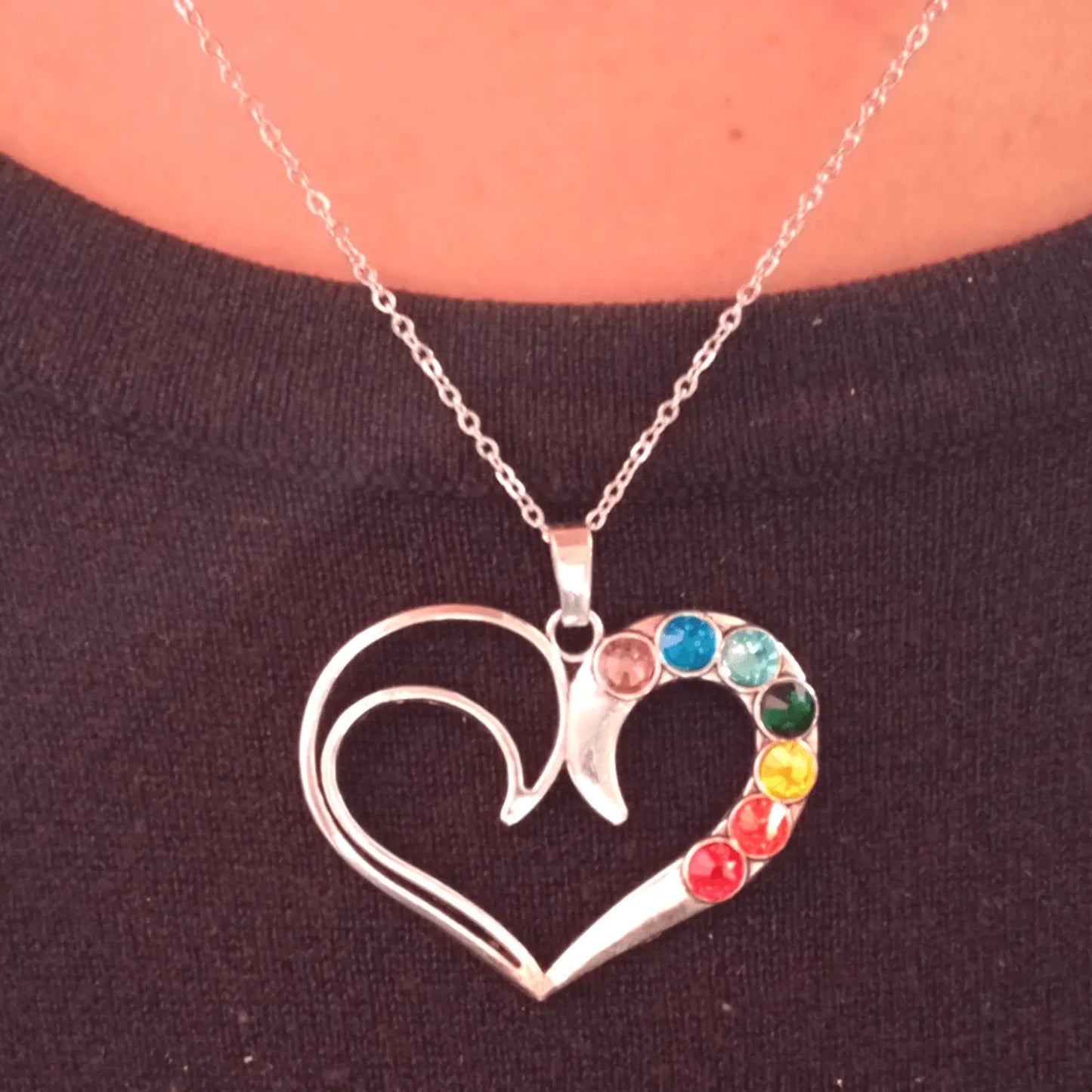 Collar Corazón de Acero 7 Chakras Protección y Amor - Bisutería Lola C