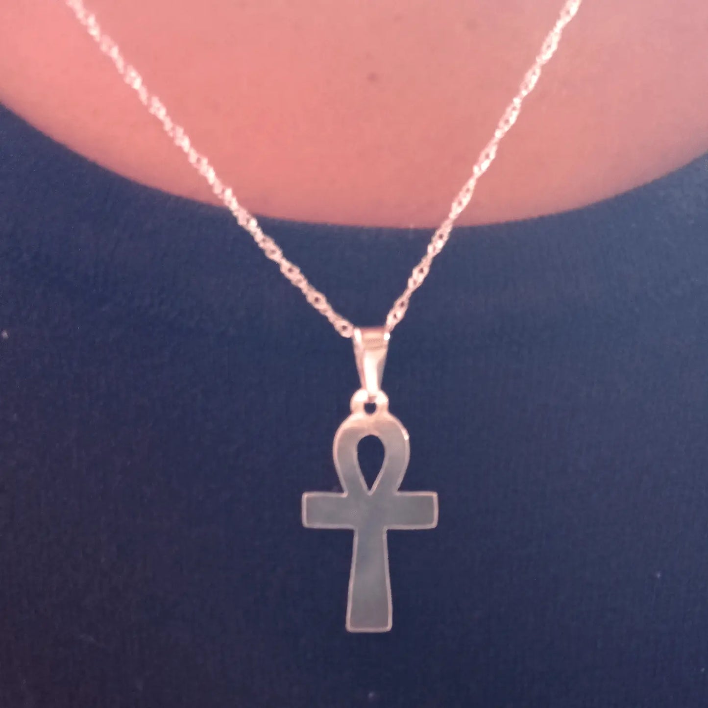 Collar de Plata Cruz Egipcia para el poder - Bisutería Lola C