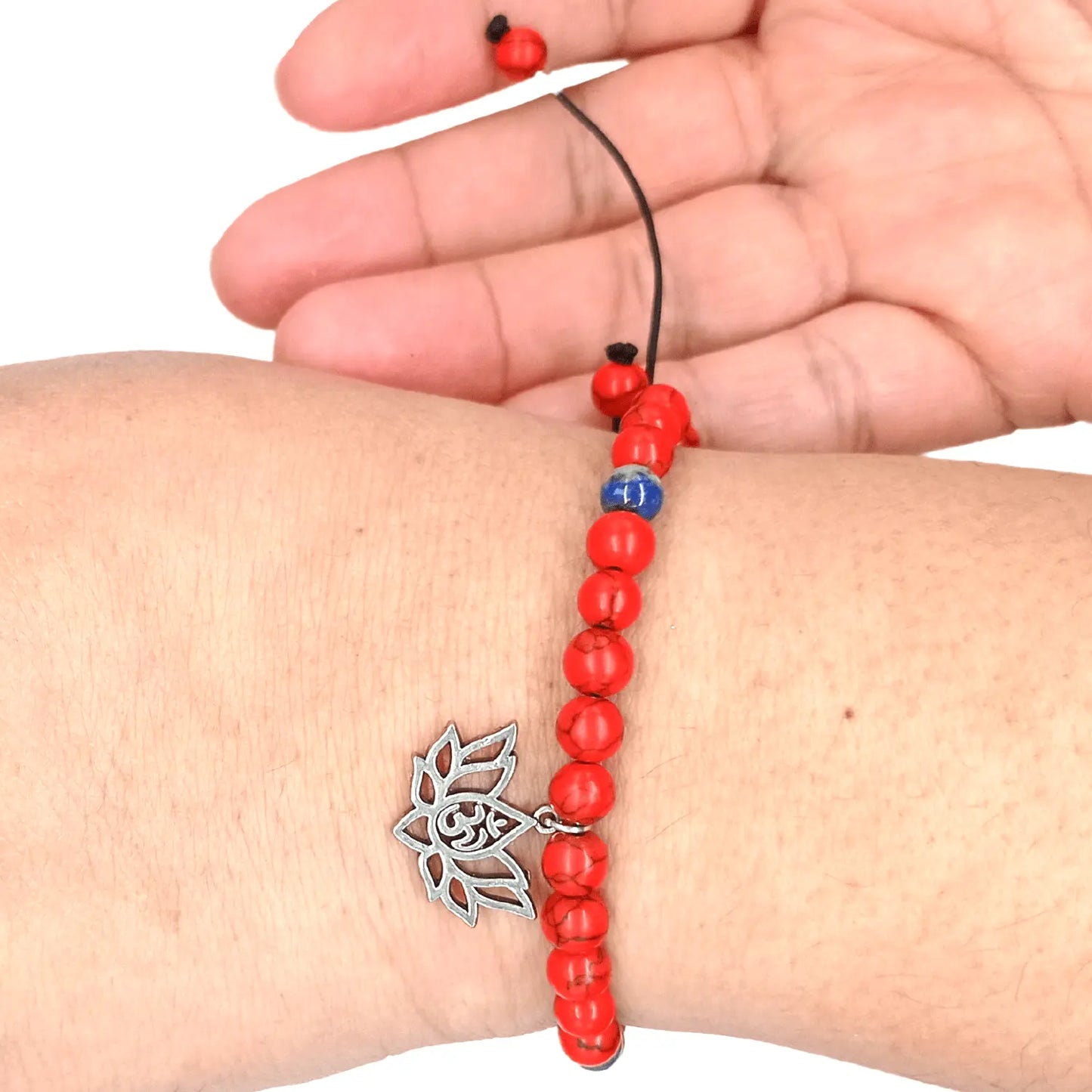 Pulsera Flor de Loto Howlita y Lapislázuli - Bisutería Lola D