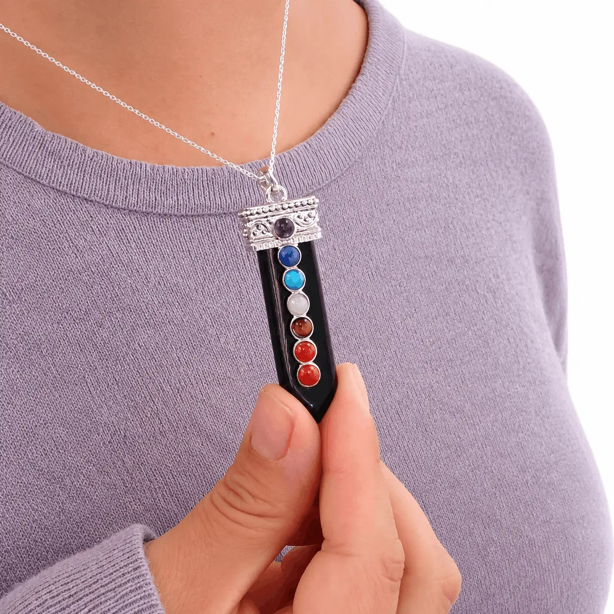 Collar Punta Ónix 7 Chakras con Cadena de Plata - Bisutería Lola B
