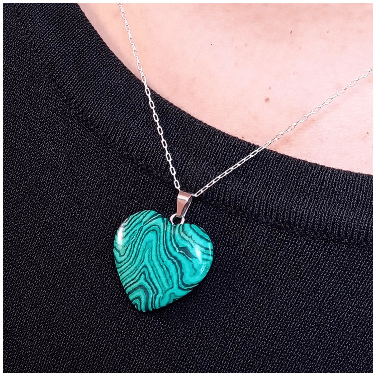 Collar Corazón Piedra Natural Malaquita con Cadena de Plata - Bisutería Lola D