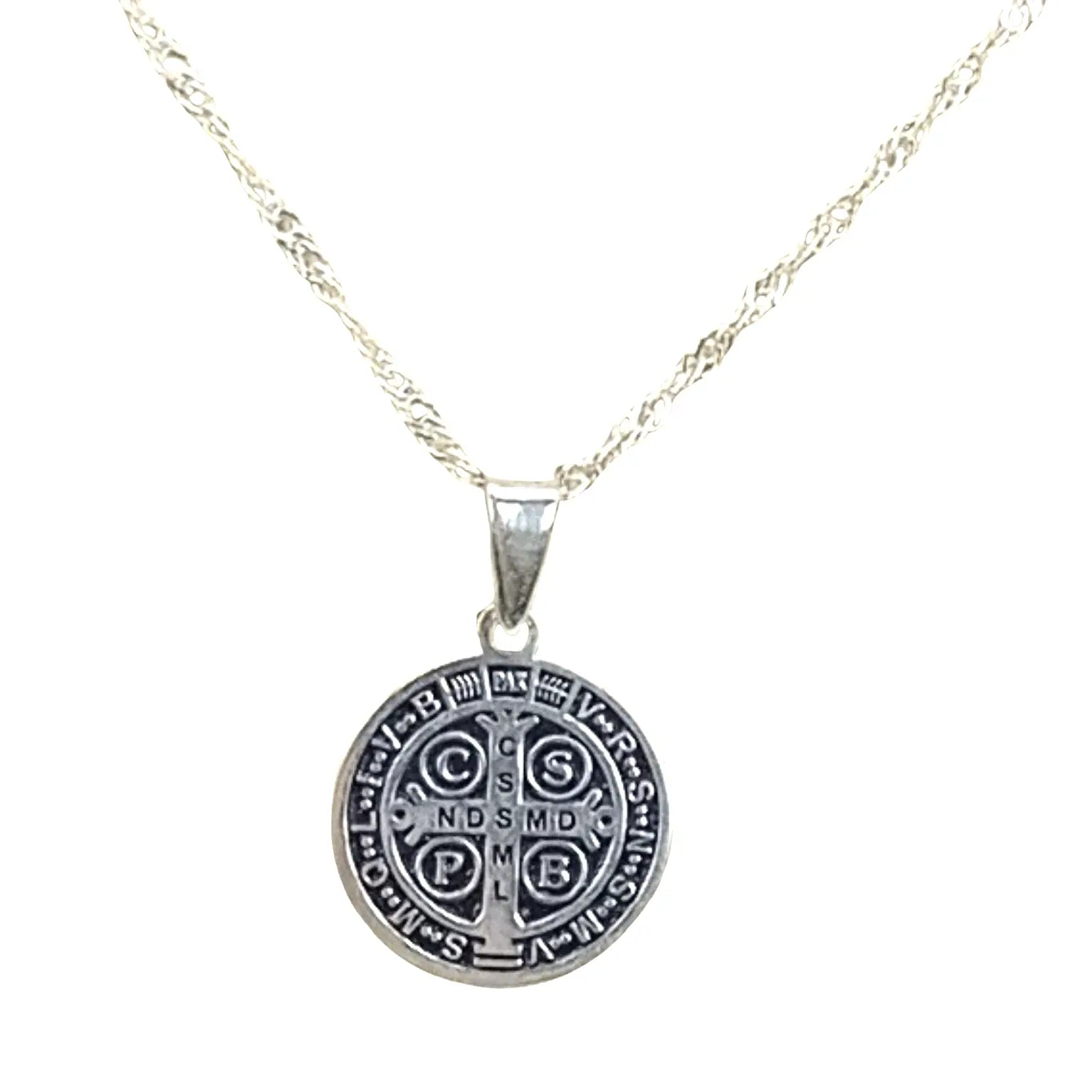Collar Medalla Cruz San Benito de Plata: Protección y Fe- Bisutería Lola A