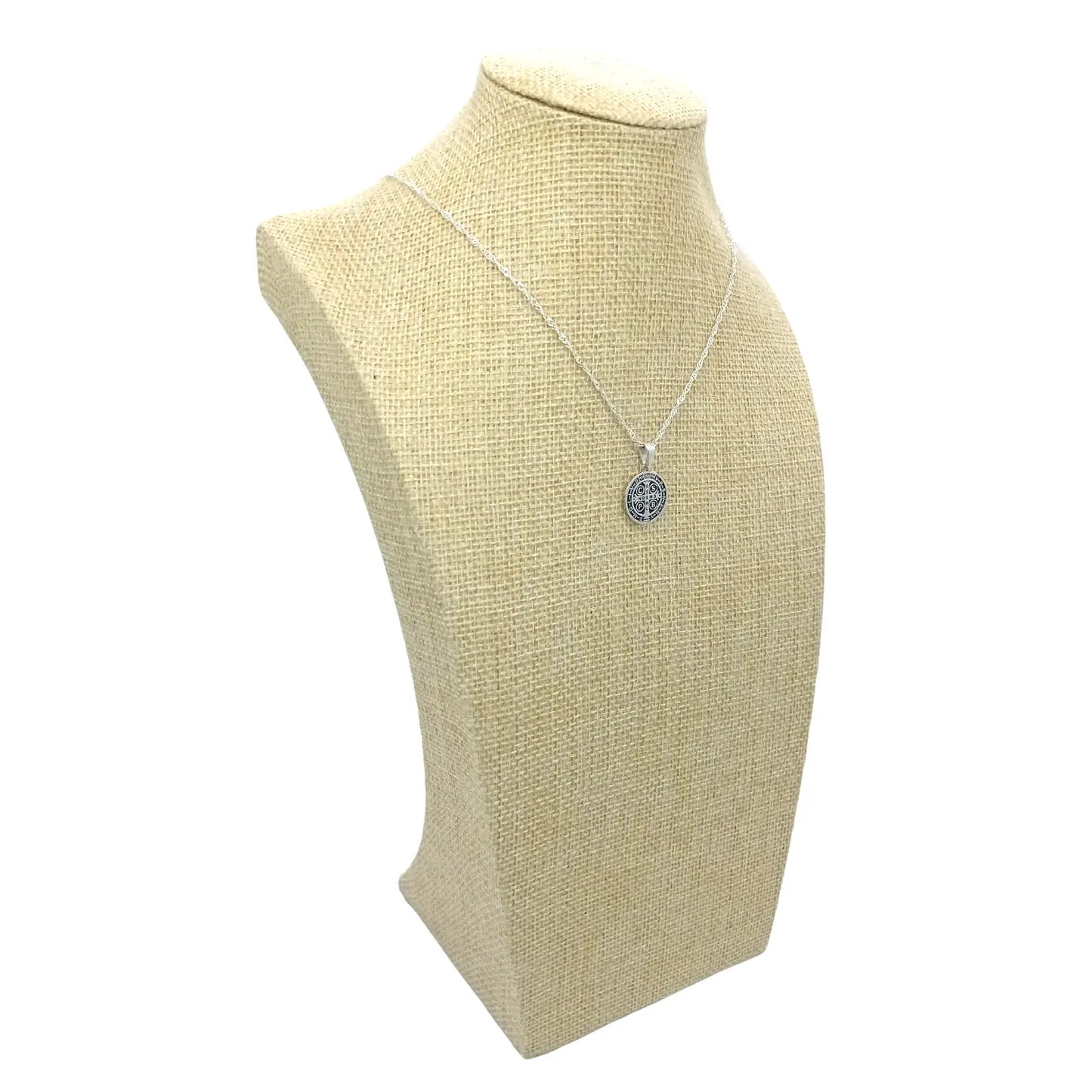 Collar Medalla Cruz San Benito de Plata: Protección y Fe- Bisutería Lola F