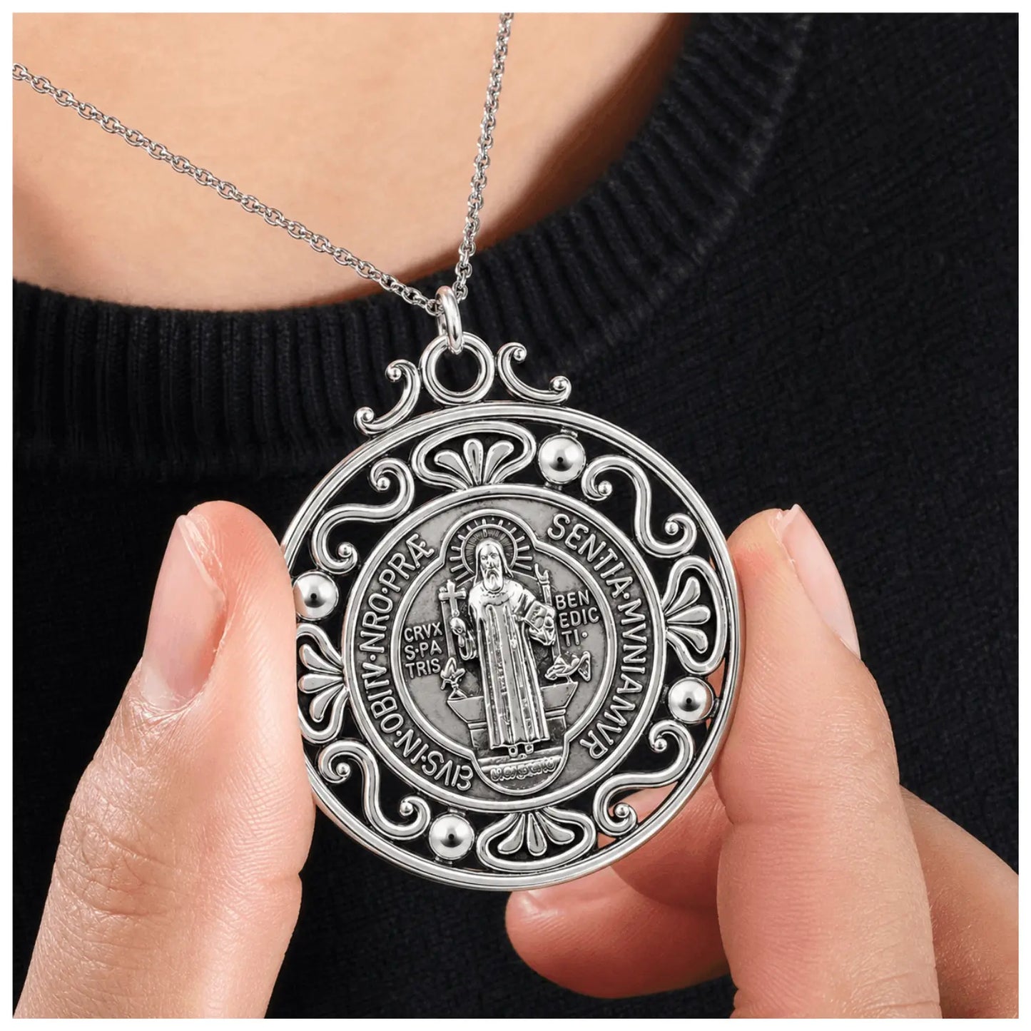Collar Medalla San Benito de Acero Escudo Espiritual - Bisutería Lola B