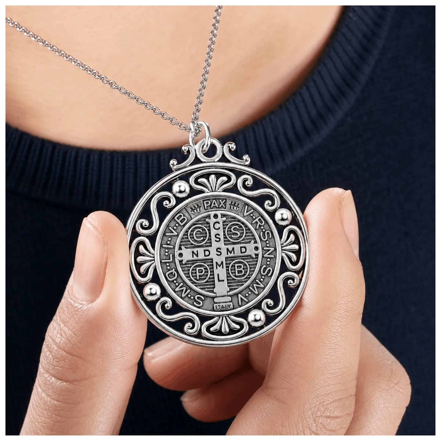 Collar Medalla San Benito de Acero Escudo Espiritual - Bisutería Lola D