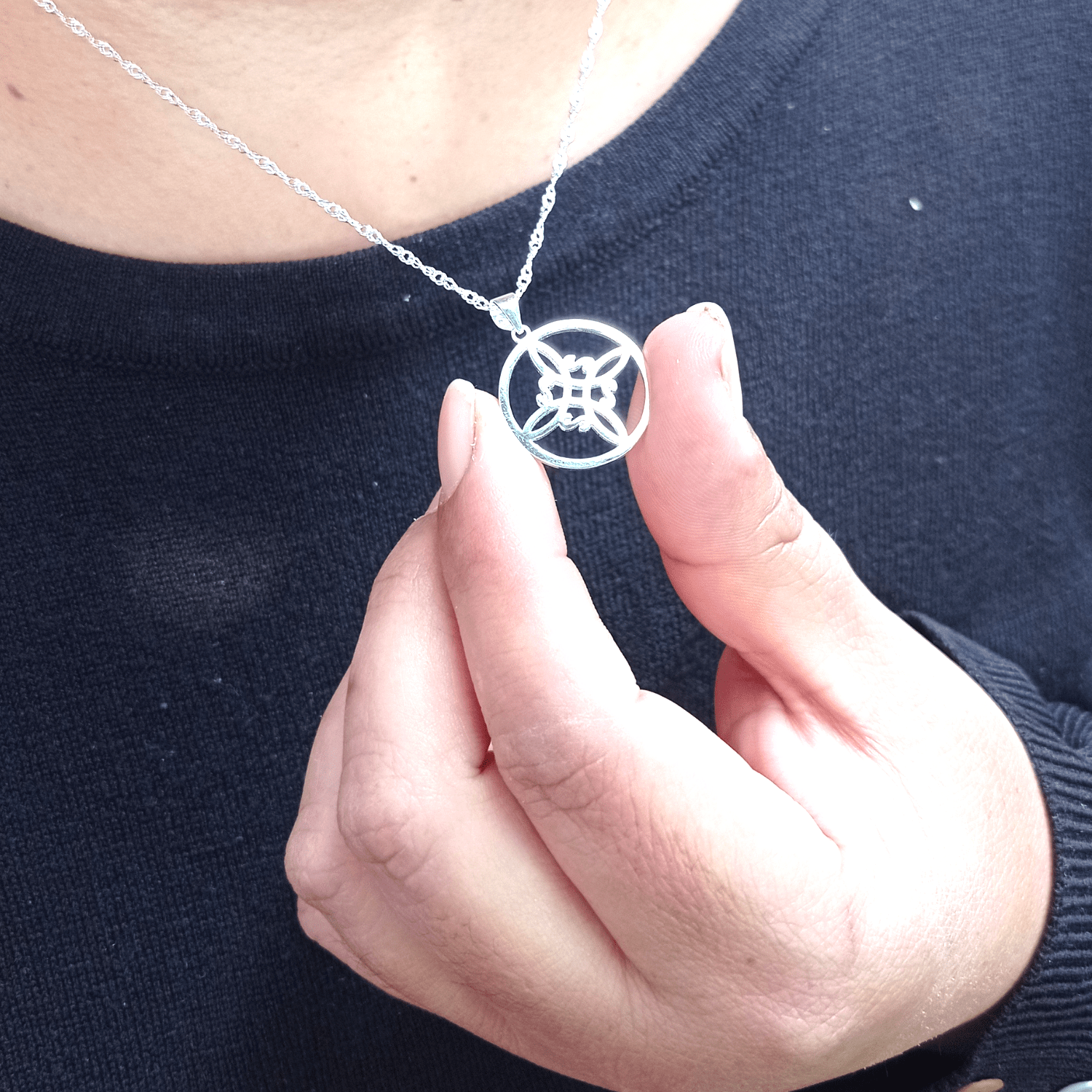 Collar Nudo de Bruja Plata 925 para las Energías - Bisutería Lola B