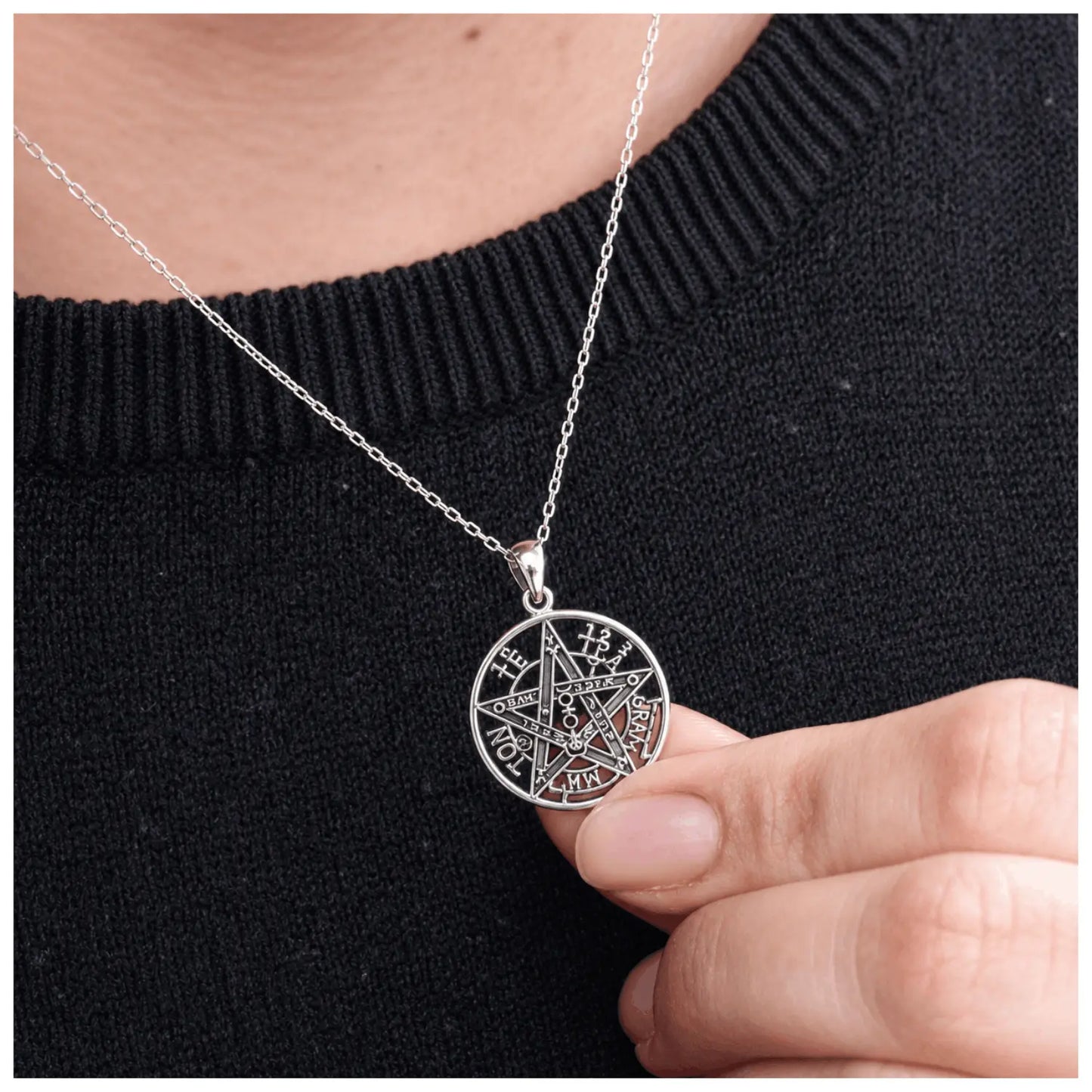 Collar Tetragrámaton de Plata para Protección - Bisutería Lola B