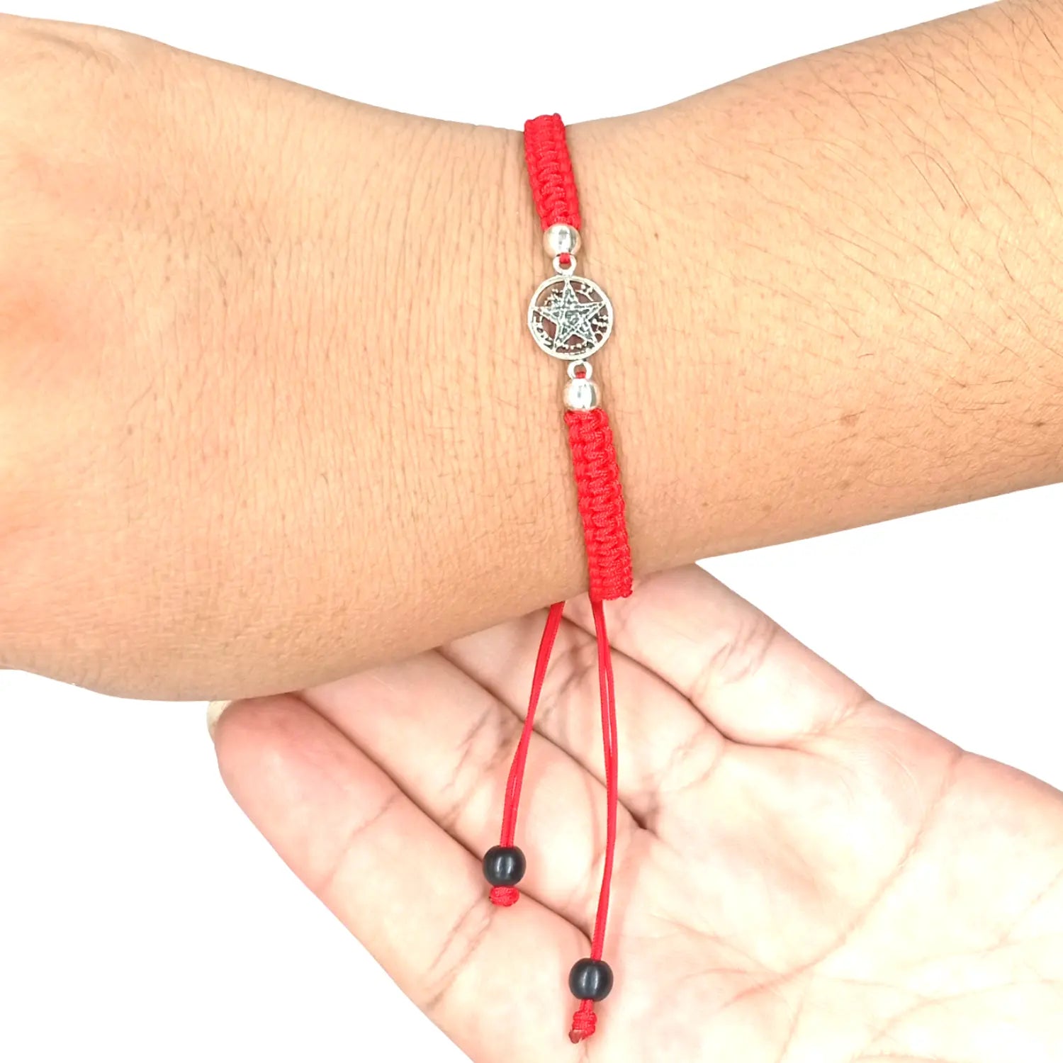Pulsera Tetragramaton Plata 925 con Hilo Rojo | Protección espiritual y fuerza interior - Bisutería Lola D